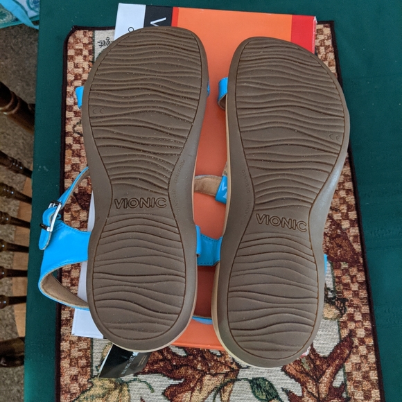 Vionic Sandals - Picture 3 of 5